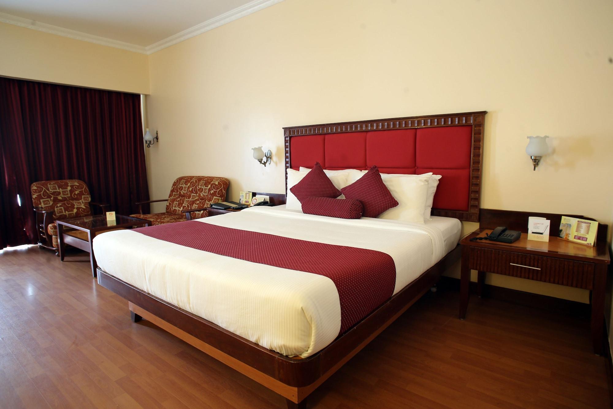 Joys Palace Hotel Thrissur Esterno foto