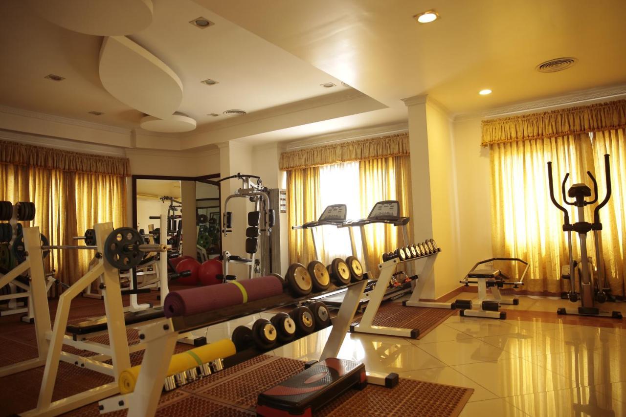 Joys Palace Hotel Thrissur Esterno foto