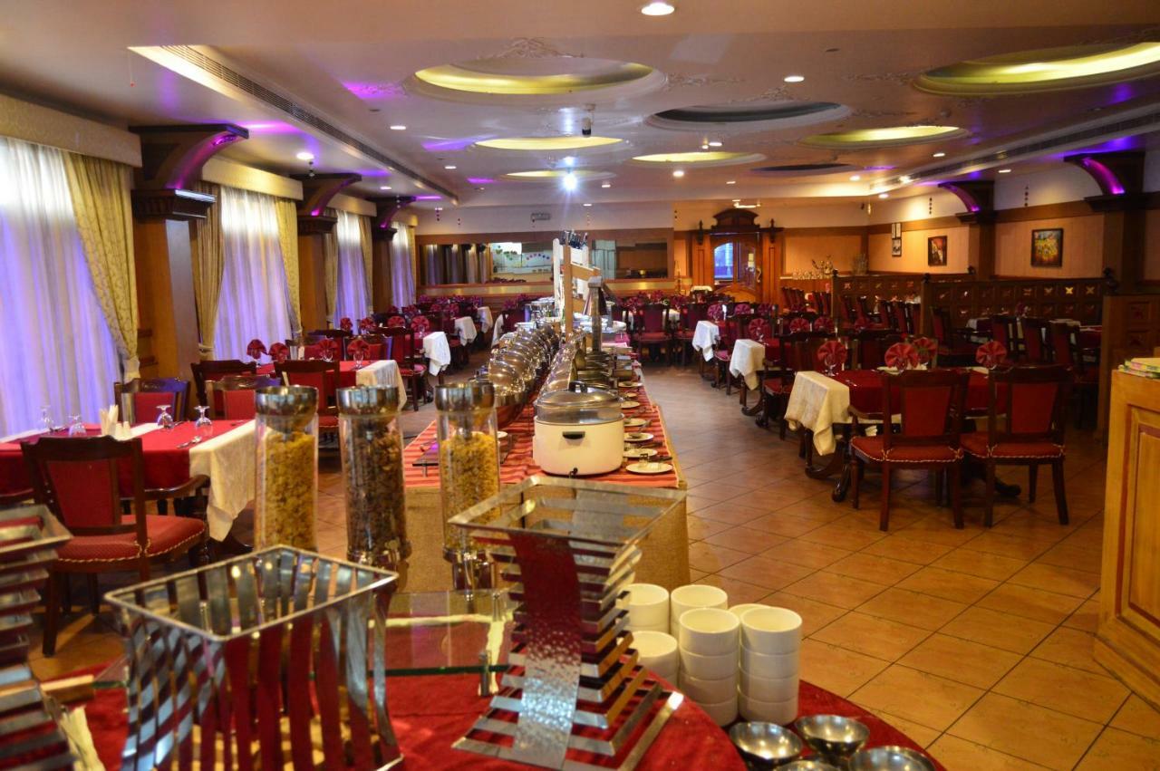 Joys Palace Hotel Thrissur Esterno foto